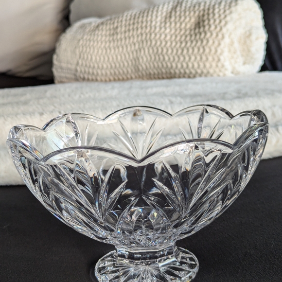 Waterford Signed Marquis Canterbury 10" Footed Crystal Bowl, Flower Blossom - Picture 4 of 6